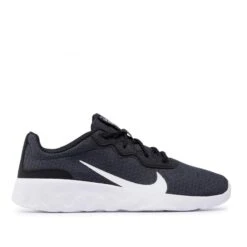 NIKE STRADA BLACK & WHITE