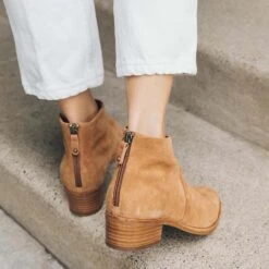 SOLUDOS VENETIAN BOOTIE TAN SUEDE -Jeffrey Campbell || Public Desire || Ash Store soludosvenetianbootietansuede
