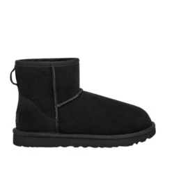UGG CLASSIC MINI II BLACK BOOTS